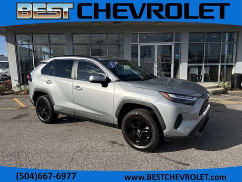 Used 2022 Toyota RAV4 XLE image 1