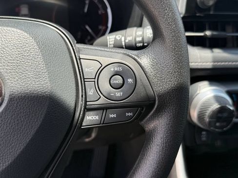 Used 2025 Toyota RAV4 XLE w/ Convenience Package FWD image 13