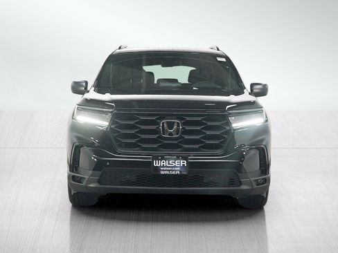 Used 2025 Honda Pilot Sport image 8
