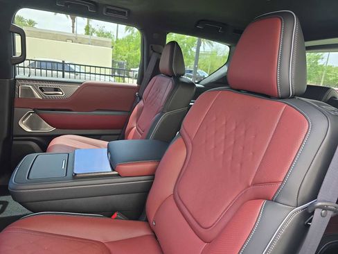 New 2026 INFINITI QX80 Autograph w/ Premium Cargo Package AWD/4WD image 12