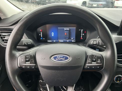 Used 2025 Ford Escape Active AWD/4WD image 16