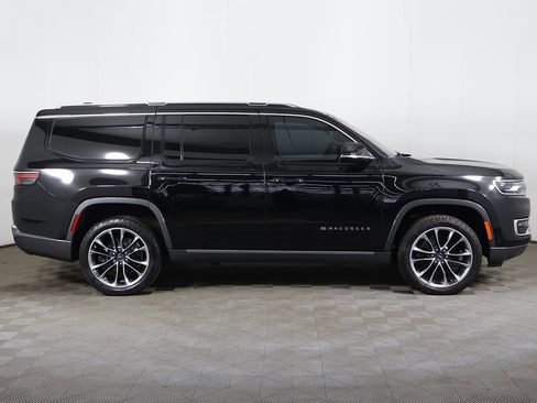 Used 2022 Jeep Wagoneer Series III w/ Premium Group I image 24