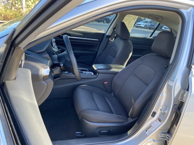 Used 2023 Nissan Altima 2.5 SV AWD/4WD image 18