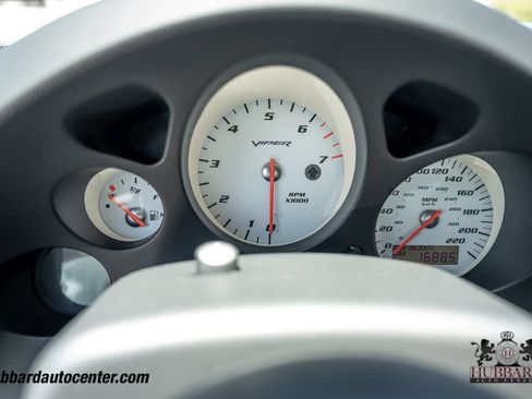 Used 2009 Dodge Viper ACR RWD image 25