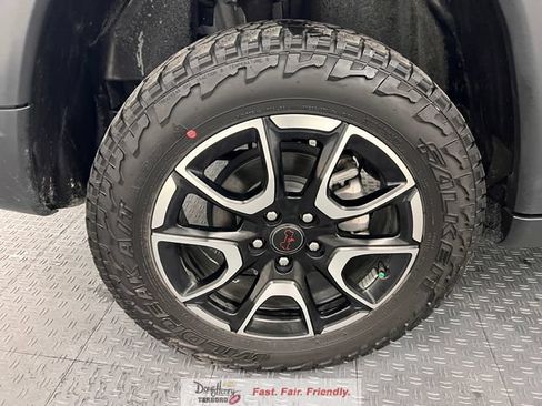 Used 2025 Jeep Compass Trailhawk AWD/4WD image 18