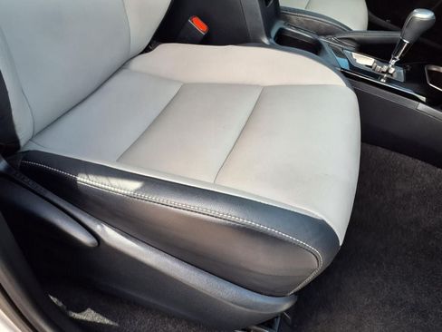Used 2017 Toyota RAV4 Limited AWD/4WD image 19