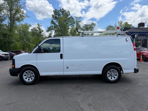 Used 2013 Chevrolet Express 1500 RWD image 3
