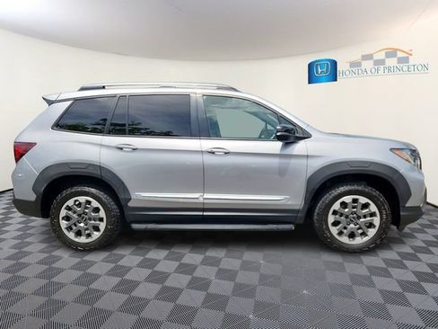 Certified 2024 Honda Passport TrailSport image 7
