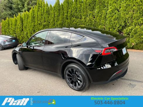 Used 2023 Tesla Model Y Long Range image 6