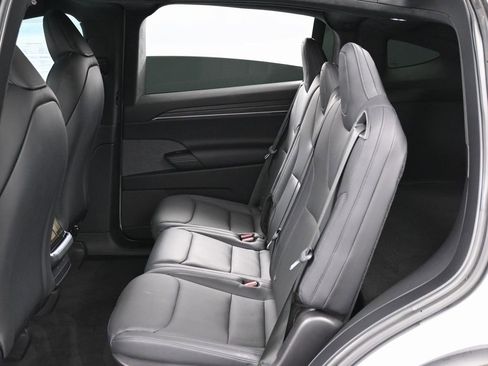 Used 2023 Tesla Model X image 28