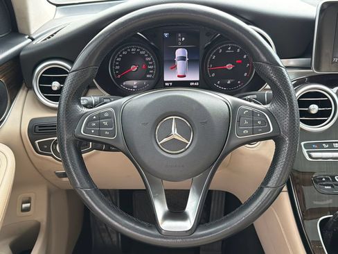 Used 2019 Mercedes-Benz GLC 300 image 24