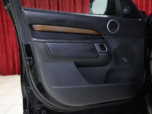 Used 2019 Land Rover Discovery HSE Luxury AWD/4WD image 10