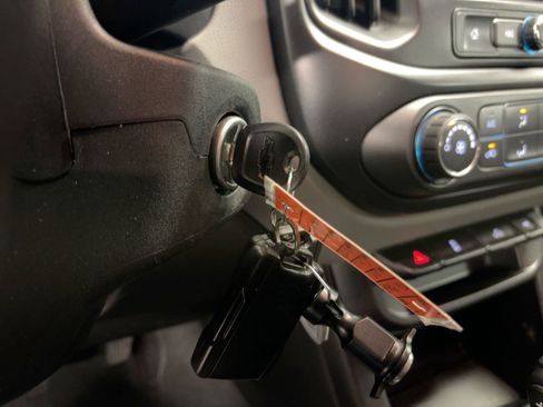 Used 2021 Chevrolet Colorado W/T w/ Custom Special Edition image 27