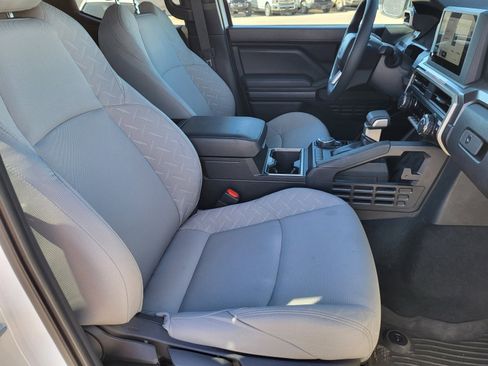 Certified 2025 Toyota Tacoma SR5 image 28