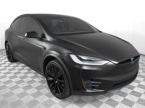 Used 2021 Tesla Model X Long Range AWD/4WD image 3