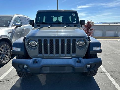 Used 2019 Jeep Wrangler Unlimited Sport S AWD/4WD image 2
