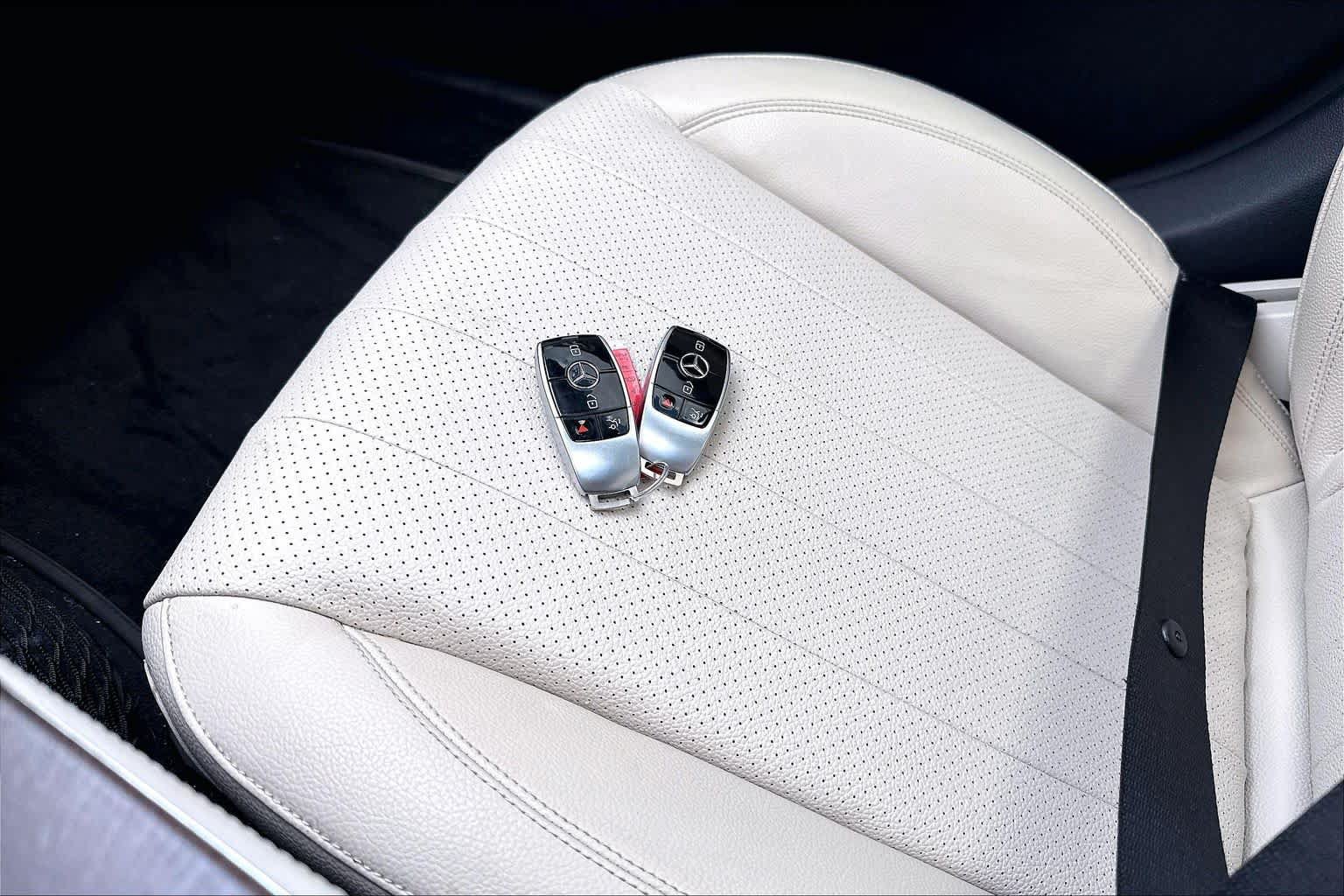 Used 2018 Mercedes-Benz E 300 image 14