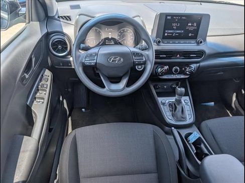 Used 2023 Hyundai Kona SEL FWD image 8