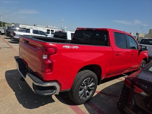 Used 2023 Chevrolet Silverado 1500 LT AWD/4WD image 6