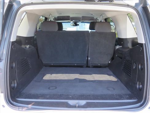 Used 2019 Chevrolet Tahoe LS image 17