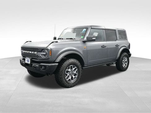 New 2025 Ford Bronco Badlands image 4