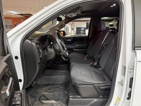 Used 2019 Chevrolet Silverado 1500 Custom w/ Custom Value Package image 9