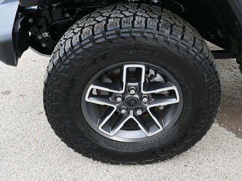 Used 2026 Jeep Gladiator Mojave AWD/4WD image 6
