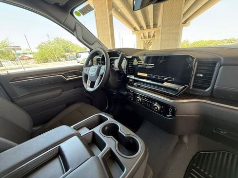 New 2026 GMC Sierra 1500 SLE image 26