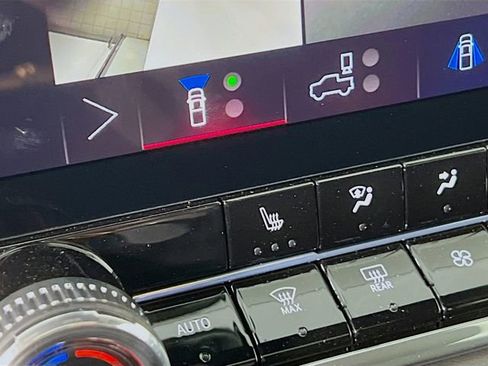 New 2026 GMC Canyon Elevation w/ Convenience Package image 17