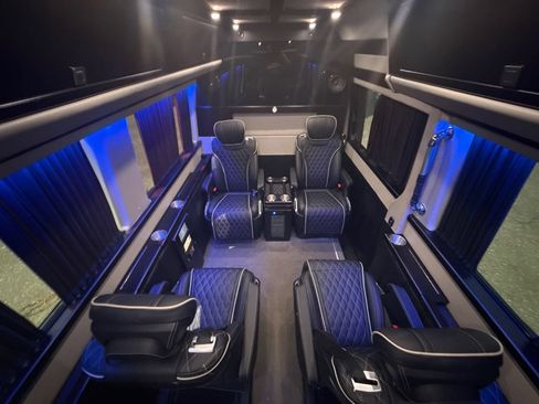Used 2021 Mercedes-Benz Sprinter 3500 image 27