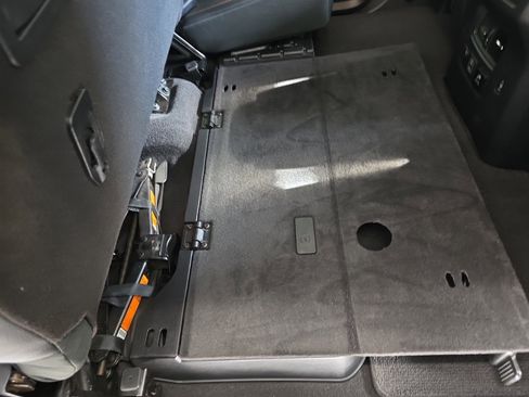 Used 2021 Nissan Titan PRO-4X w/ Pro-4x Convenience Package image 12