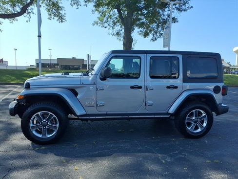 Used 2021 Jeep Wrangler Unlimited Sahara w/ Cold Weather Group AWD/4WD image 4