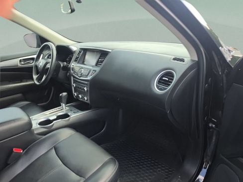 Used 2019 Nissan Pathfinder SL FWD image 34