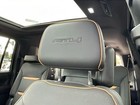 Used 2024 GMC Yukon XL AT4 w/ Technology Package AWD/4WD image 32