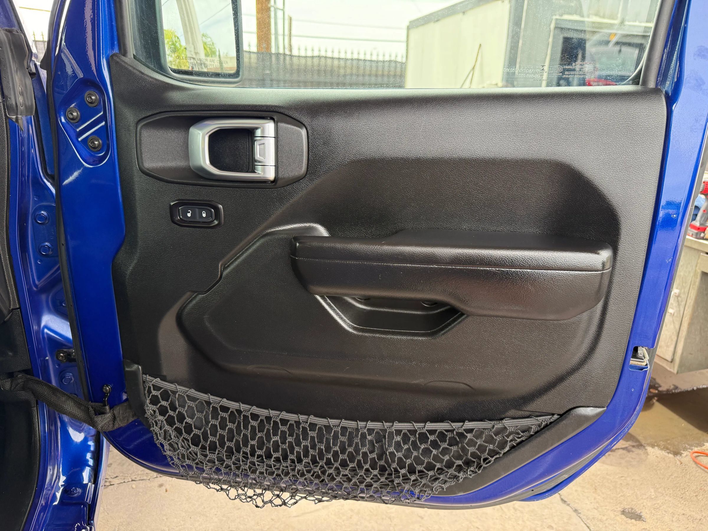 Used 2019 Jeep Wrangler Sport AWD/4WD image 13