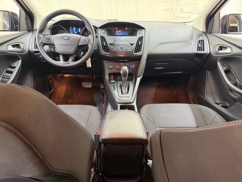 Used 2018 Ford Focus SE FWD image 27
