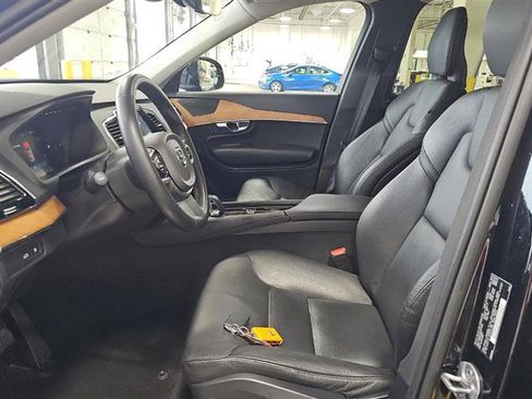 Used 2023 Volvo XC90 T8 Plus AWD/4WD image 8