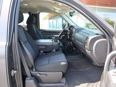 Used 2010 Chevrolet Silverado 1500 LT w/ Power Pack Plus RWD image 16