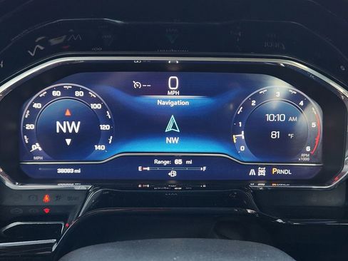 Used 2025 Chevrolet Silverado 2500 LT w/ Convenience Package image 24