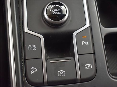 Certified 2025 Kia Sorento EX image 15