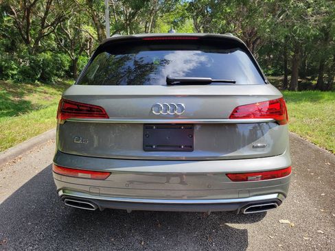 Used 2023 Audi Q5 2.0T Premium Plus w/ Premium Plus Package AWD/4WD image 4