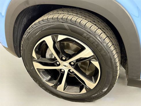Used 2024 Chevrolet Trax RS w/ Driver Confidence Package FWD image 30
