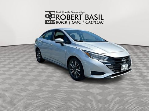 Used 2025 Nissan Versa SV FWD image 2