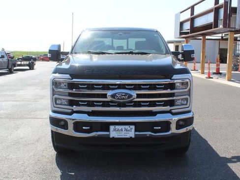 Used 2023 Ford F250 Lariat w/ Lariat Ultimate Package AWD/4WD image 9