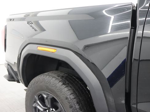 Used 2024 GMC Canyon Elevation w/ Elevation Premium Package AWD/4WD image 28