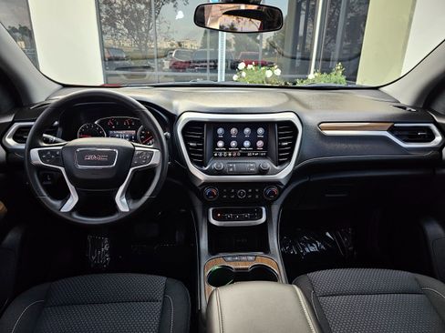 Used 2023 GMC Acadia SLE image 21