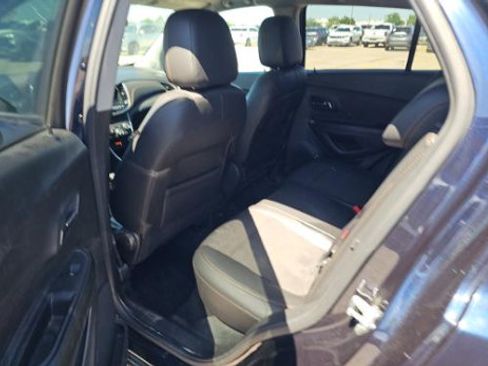 Used 2022 Chevrolet Trax LT w/ Driver Confidence Package AWD/4WD image 6
