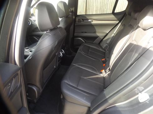 Used 2023 Alfa Romeo Stelvio Ti image 20