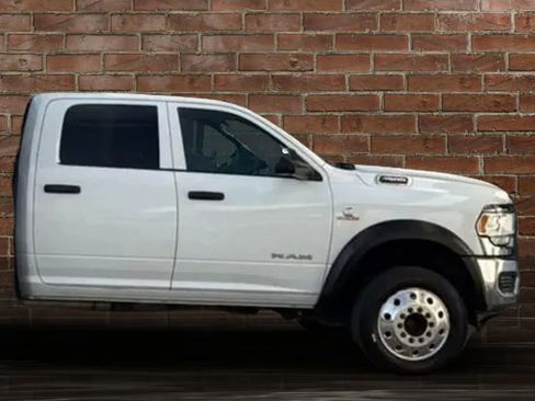 Used 2021 RAM 4500 Tradesman w/ Chrome Appearance Group image 6