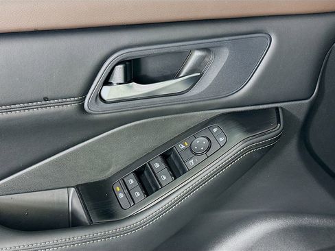 Certified 2023 Nissan Rogue SV w/ SV Premium B Package image 24